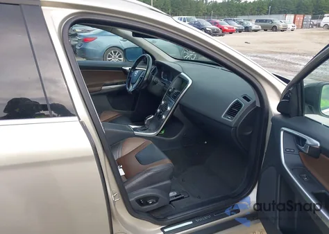 2017 Volvo Xc60 T5 Dynamic из США, поврежденный, VIN YV440MDR1H2034852